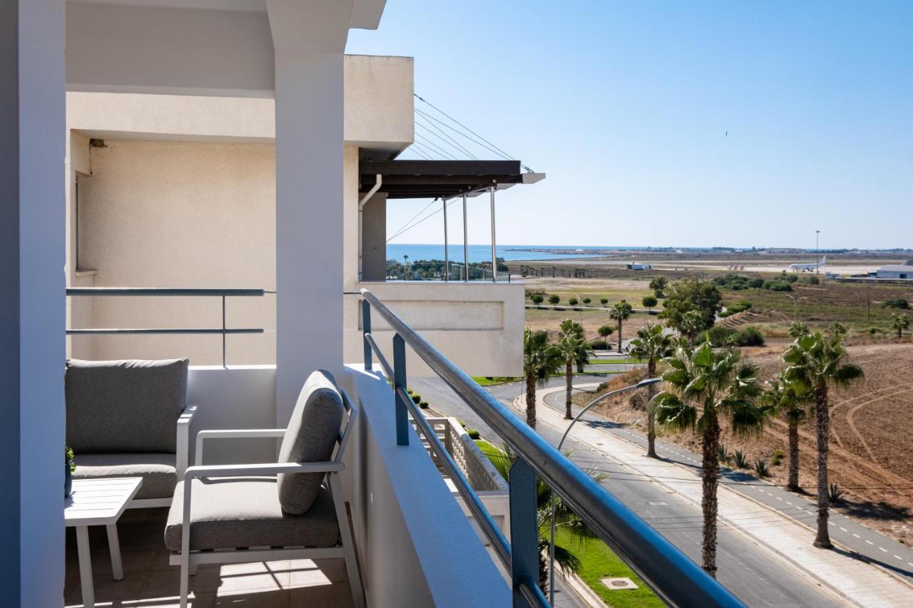 The Saline Views Makenzy Lägenhet Larnaca Exteriör bild